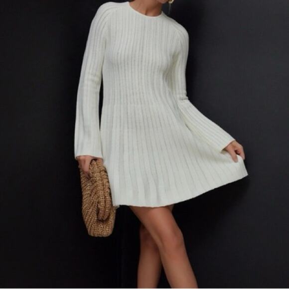 New Tuckernuck POMANDER PLACE Ivory Adi Knit Dress medium - Picture 1 of 7